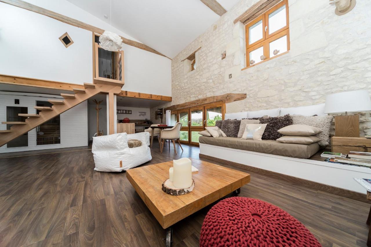 Les Terrasses Suite Et Loft De Campagne Avon-les-Roches Exterior photo