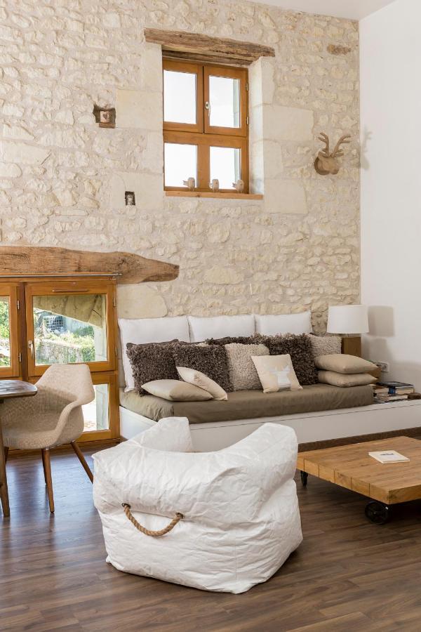 Les Terrasses Suite Et Loft De Campagne Avon-les-Roches Exterior photo